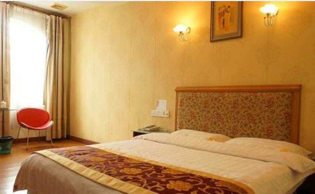 Дунгуань: 8 Inns Dongguan Qiaotou Branch
