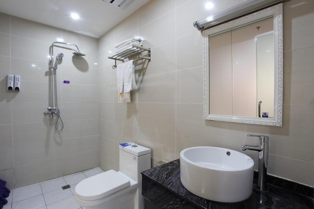 Цзинчжоу: G Chu Hotel Jingzhou South Jianghan Road Branch