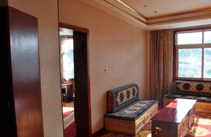 Шангри-Ла: Shangri-La Zhenglong Holiday Hotel