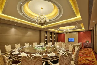 Чэнду: Howard Johnson Zunyue Hotel Chengdu