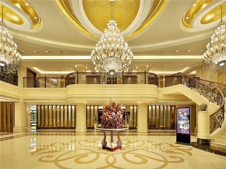 Чэнду: Howard Johnson Zunyue Hotel Chengdu