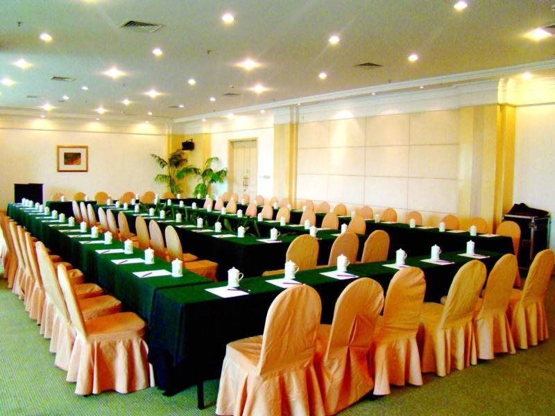 Фошань: Clifford Golden Lake Hotel