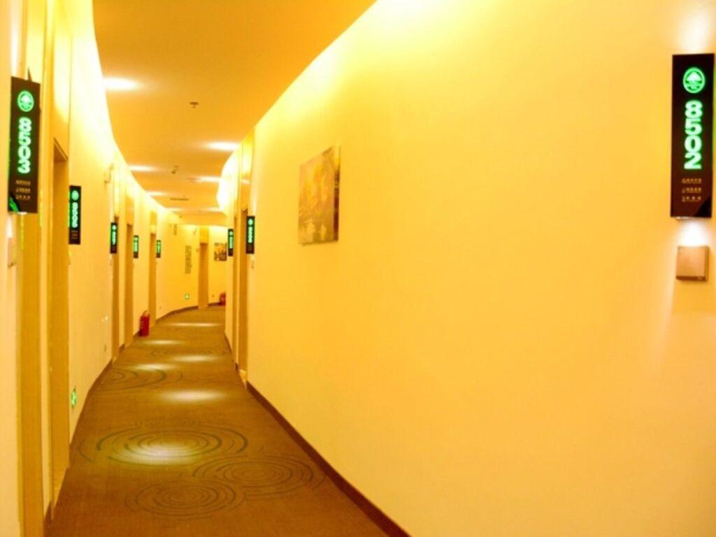 GreenTree Inn Taiyuan Wanbailin District West Bua Station Express Hotel — фото 2