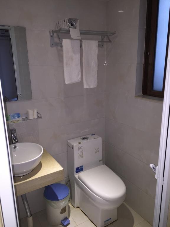 Чжоушань: Putuoshan Chanxuange Inn
