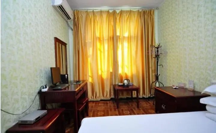 Цзинхун: Hongcheng Hotel