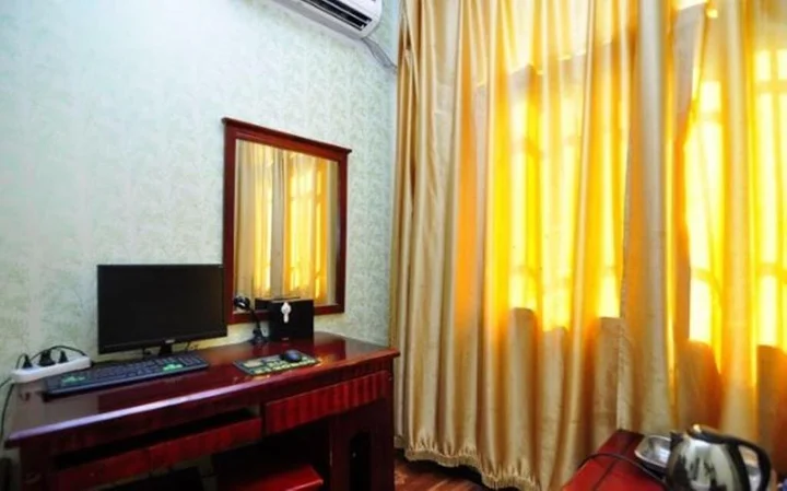 Цзинхун: Hongcheng Hotel