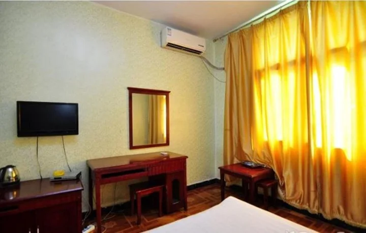 Цзинхун: Hongcheng Hotel