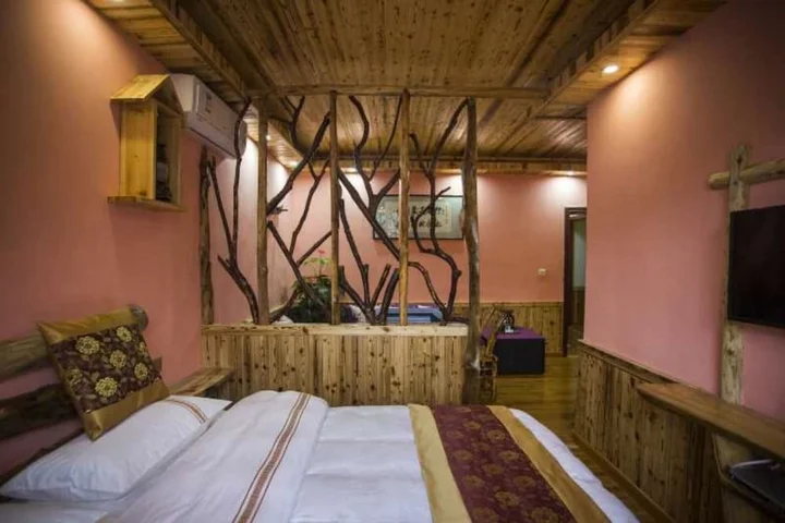 Чжанцзяцзе: Yuping Inn