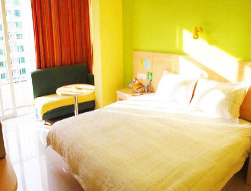 Дунгуань: 8 Inns Dongguan Liaobu Branch