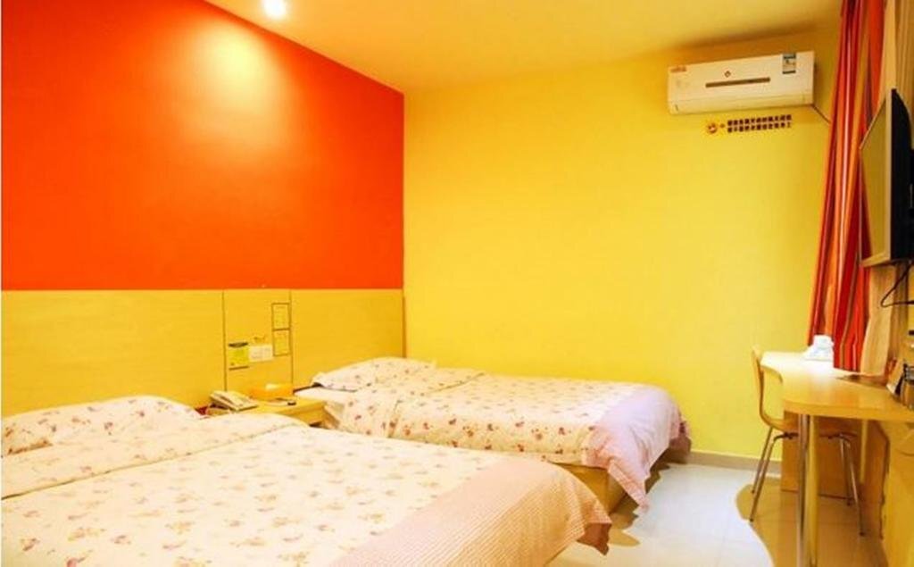 Дунгуань: 8 Inns Dongguan Liaobu Branch