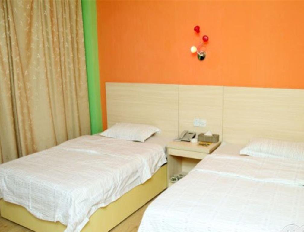Дунгуань: 8 Inns Dongguan Liaobu Branch