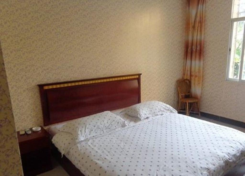 Цзинхун: Jinghong Xiaomanting Inn