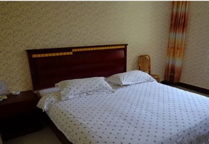 Цзинхун: Jinghong Xiaomanting Inn
