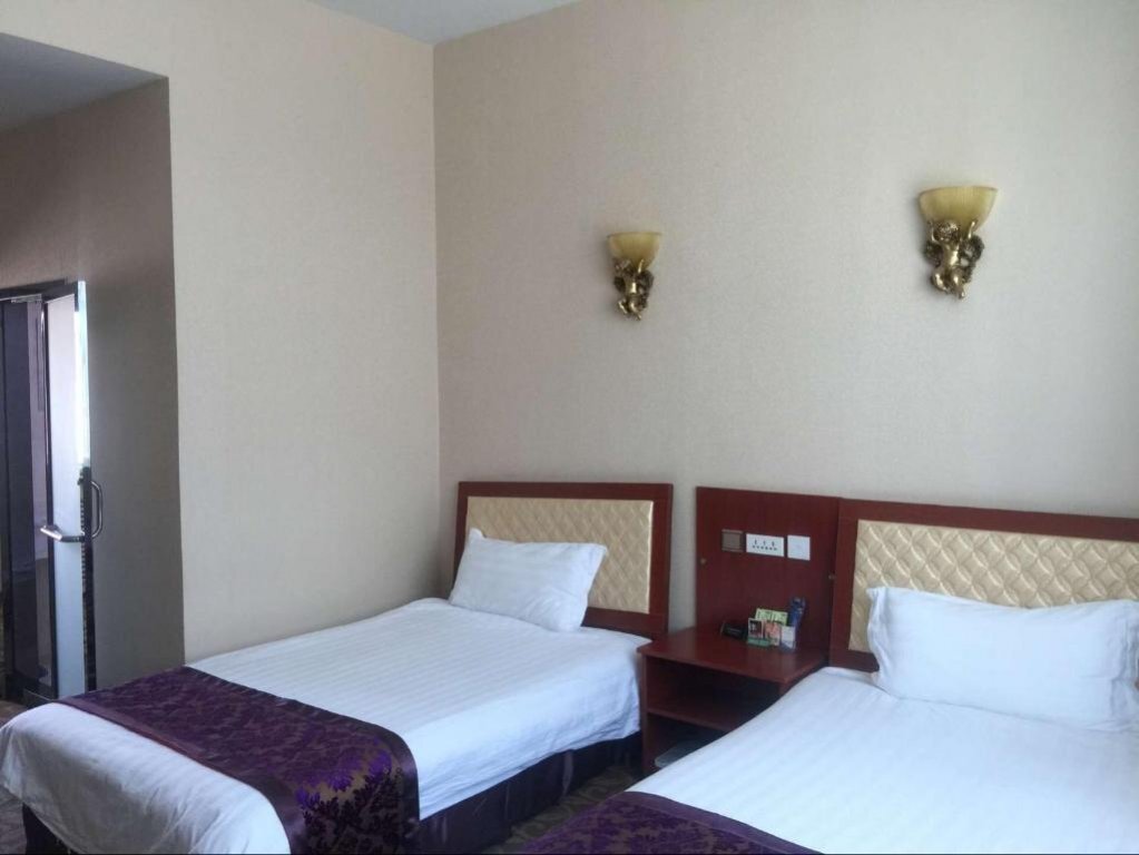 Хулун-Буир: Shijia Inn