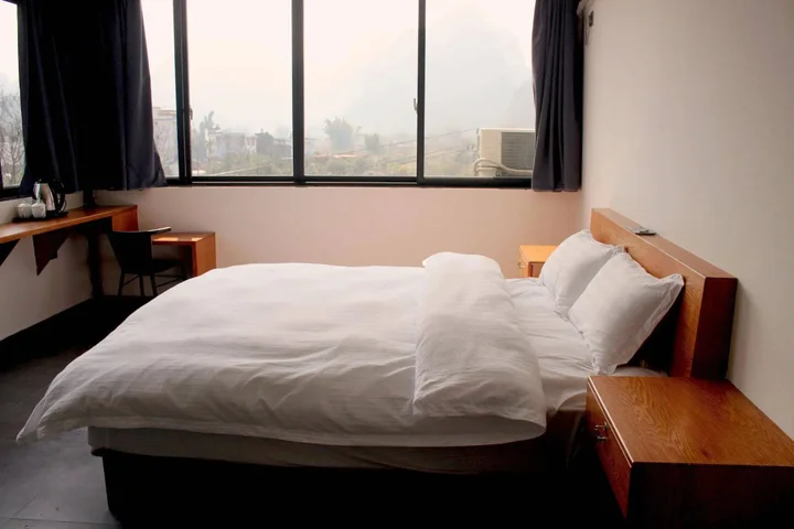 Яншо: Yangshuo Wada Hostel by Yulong River
