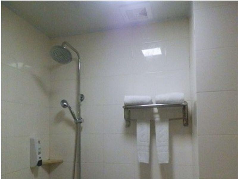 Дунгуань: 8 Inn Chashan - Dongguan