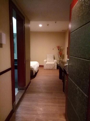 Дунгуань: Guangyuan Hotel (Yellow River Fashion City Shop, Humen Pedestrian Street, Dongguan)