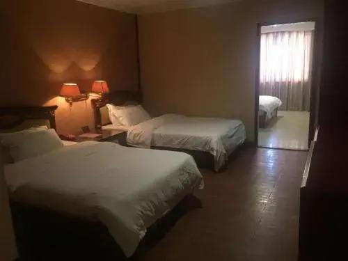 Дунгуань: Guangyuan Hotel (Yellow River Fashion City Shop, Humen Pedestrian Street, Dongguan)