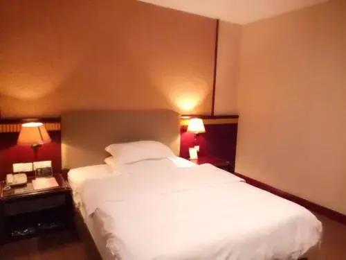Дунгуань: Guangyuan Hotel (Yellow River Fashion City Shop, Humen Pedestrian Street, Dongguan)