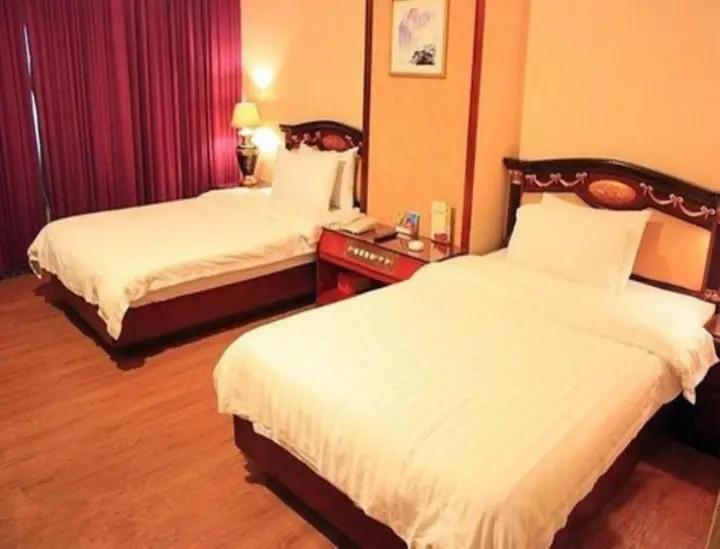 Дунгуань: Guangyuan Hotel (Yellow River Fashion City Shop, Humen Pedestrian Street, Dongguan)