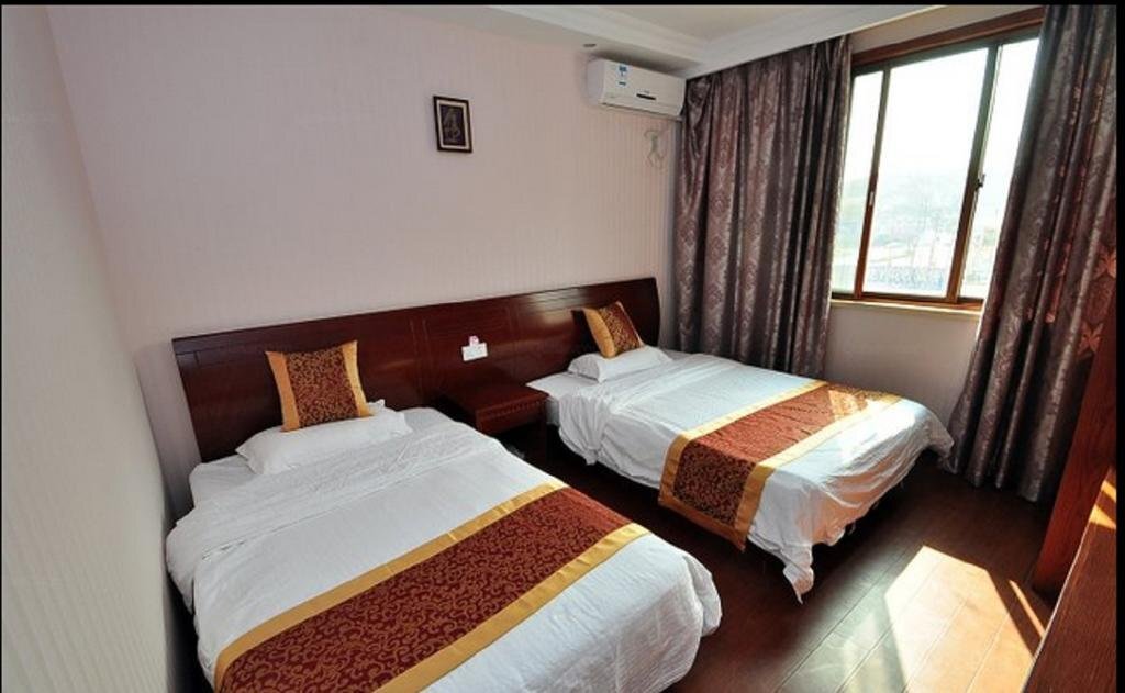 Чжоушань: Zhoushan Zhujiajian Jinshayangguang Hotel