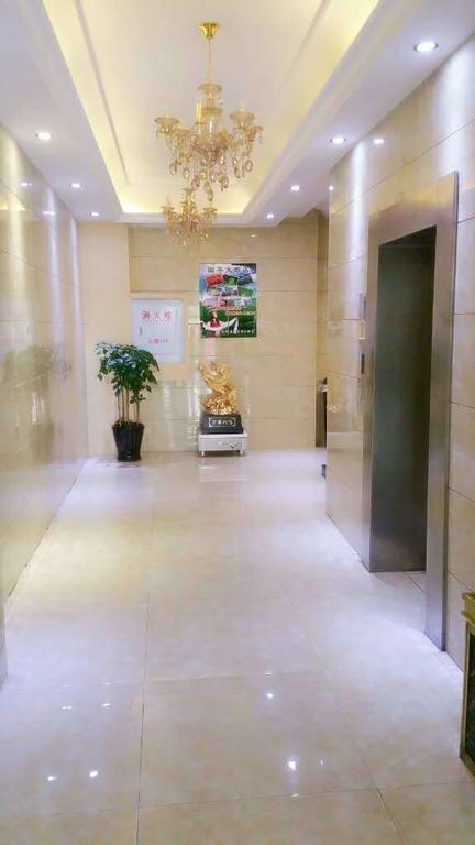 Хулун-Буир: Guohua Hotel