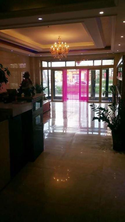 Хулун-Буир: Guohua Hotel