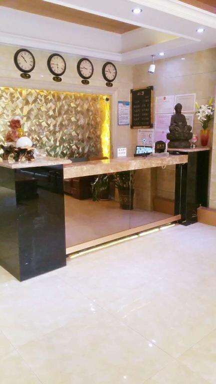 Хулун-Буир: Guohua Hotel