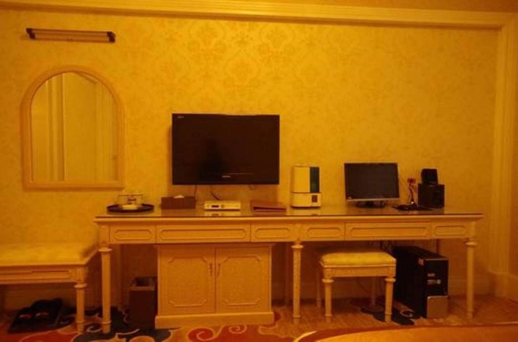 Шангри-Ла: Shangri-La Jilaideng Hotel RenAn Road