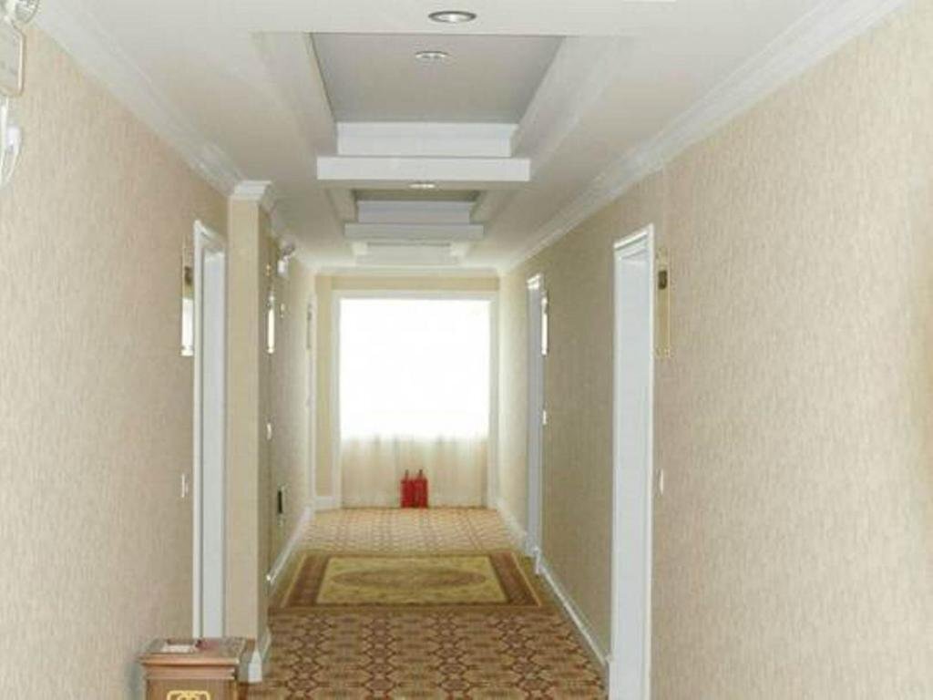 Шангри-Ла: Shangri-La Jilaideng Hotel RenAn Road