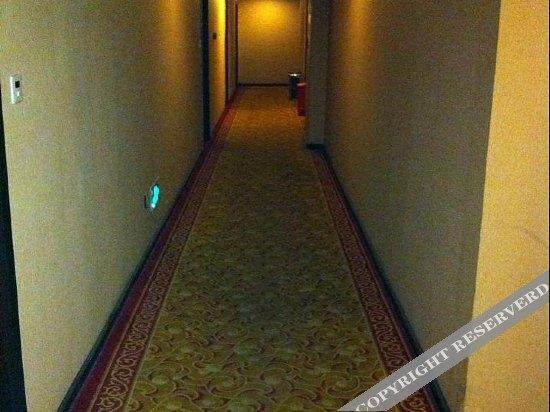 Сичан: Xichang Huatai Inn