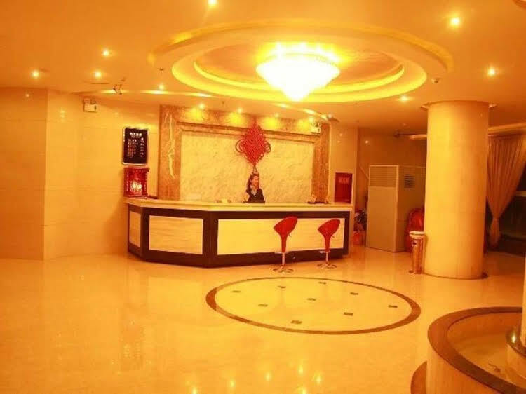 Сичан: Xiangming Holiday Inn - Xichang