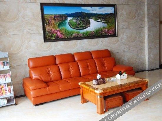 Даньдун: Xifuhui Business Hotel