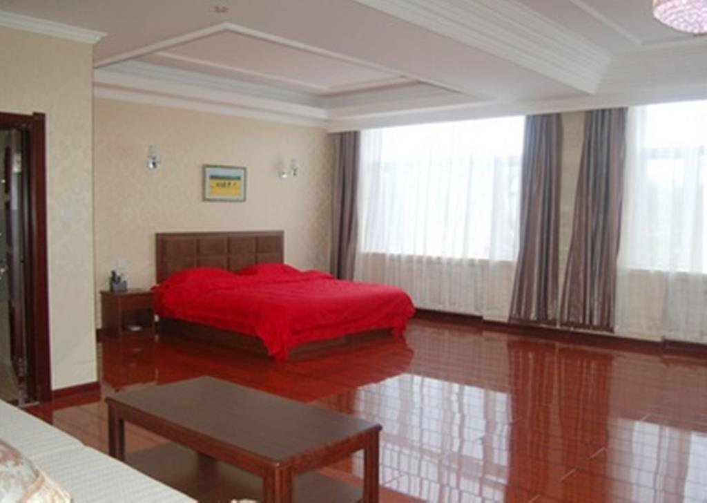 Хулун-Буир: Longtai Inn