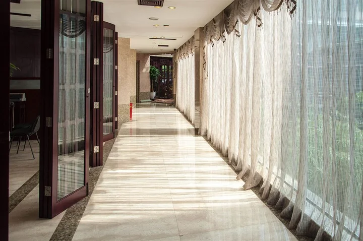 Ханчжоу: West Lake Hillview International