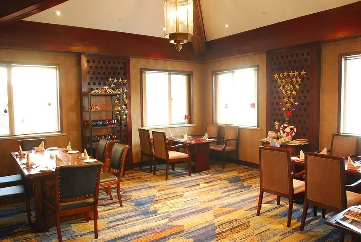 Ханчжоу: West Lake Hillview International