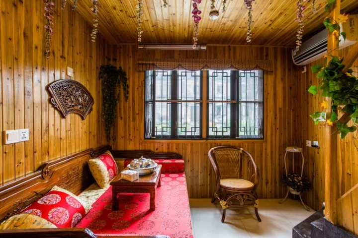 Цзясинь: Wuzhen Helan Bridge Inn