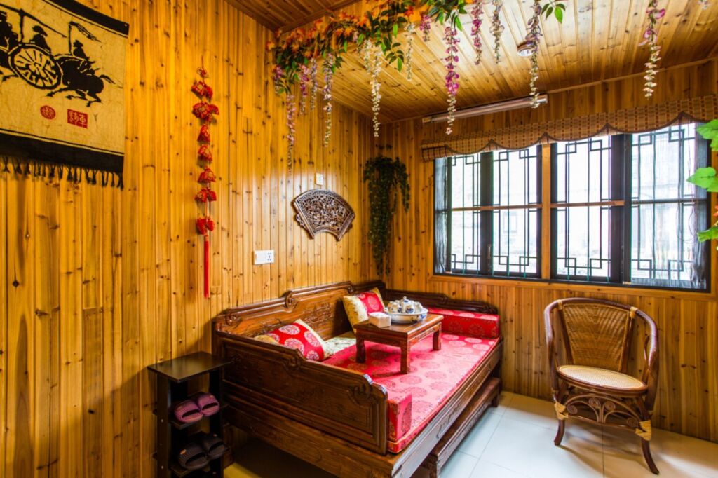 Цзясинь: Wuzhen Helan Bridge Inn