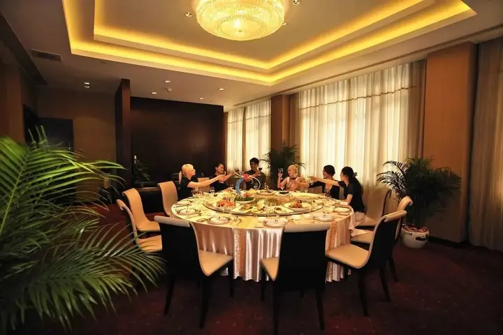 Хуаншань: Xiangming Holiday Hotel