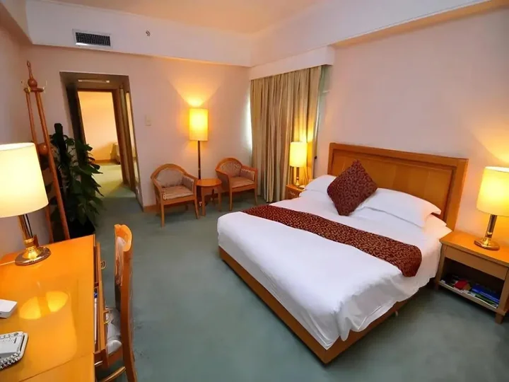 Куньмин: Kunming Wei Long Hotel