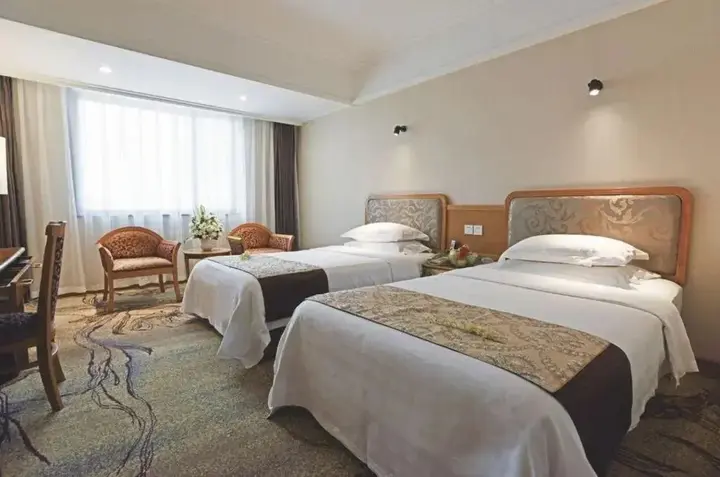 Куньмин: Kunming Wei Long Hotel