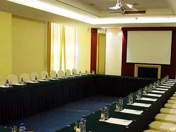 Шанхай: Dongtan International Conference Center