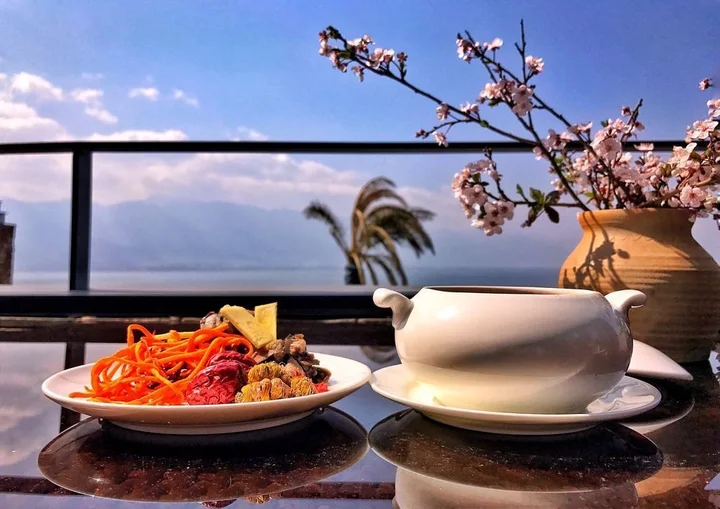 Дали: Erhai Lake Seclusion Life