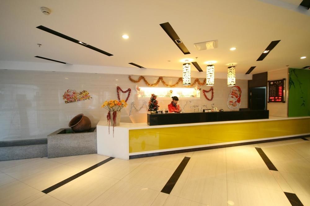 Ичан: Yichang Lucky Seven Hotel Yichang Xiling Second Road