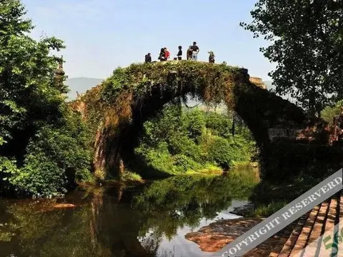 Яань: Ya'an Shangli River Inn