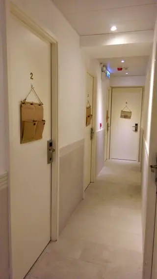 Гонконг: Nuts Hotel