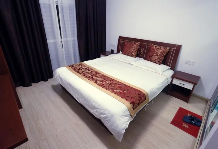 Чжоушань: Dongsha Dragon Inn- Zhoushan Zhujiajian