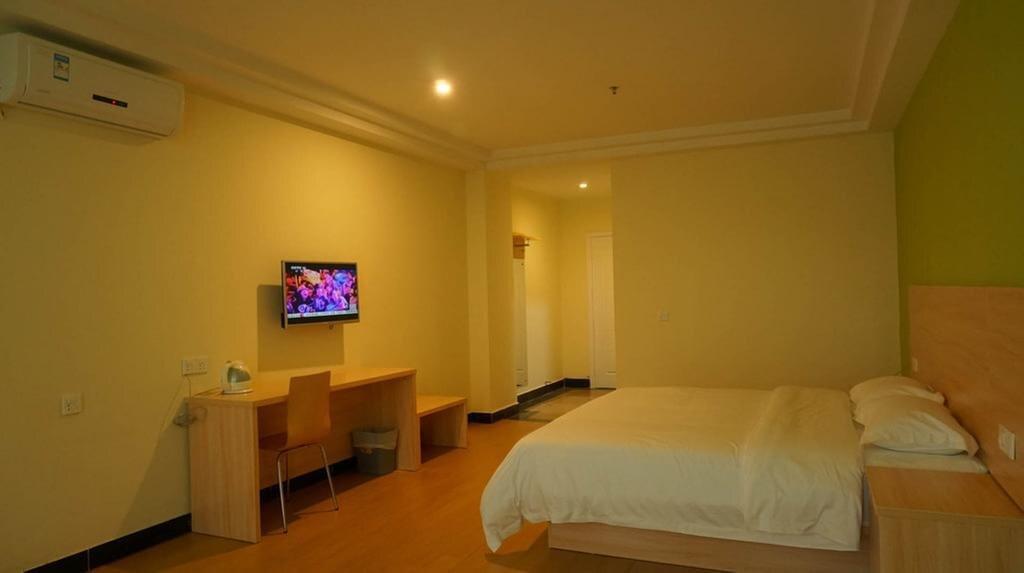 Дунгуань: 8 Inns Fenggang Xingao Shopping Plaza Branch