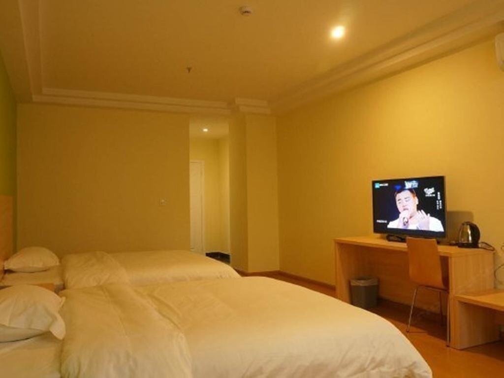 Дунгуань: 8 Inns Fenggang Xingao Shopping Plaza Branch