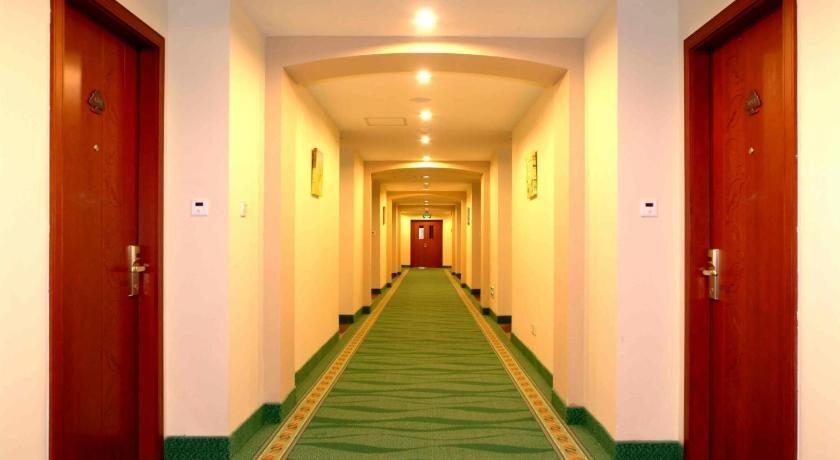 Ордос: Dongwei Hotel